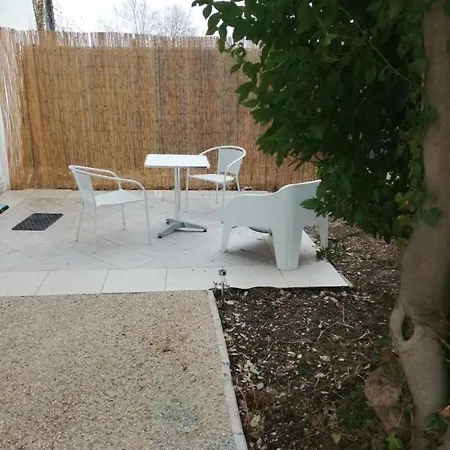 Proche De Bourg-en-bresse شقة *